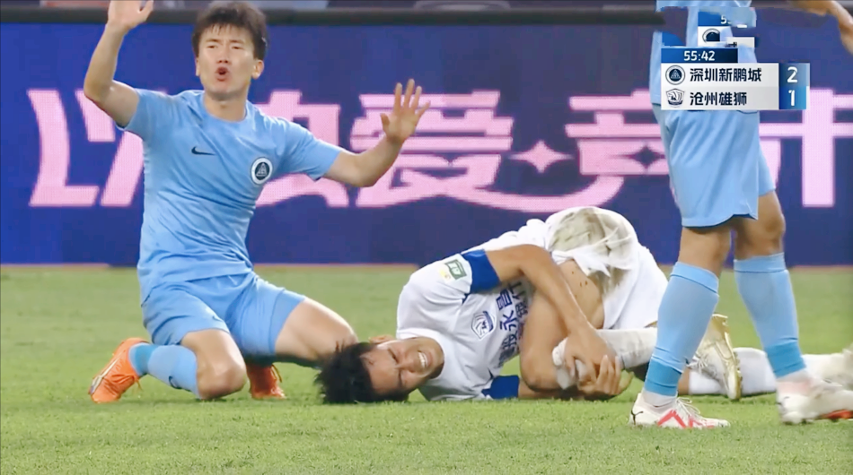 关于体操大奖赛焦点战：三湘雄狮队读秒扳平漓江雷豹队，客场强势带走胜利。二次进攻频频奏效的信息