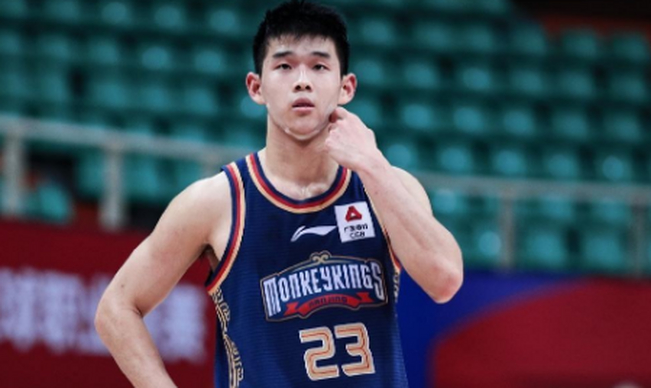 包含金州勇士赛前完成体检，志在CBA常规赛名次提升，悬念犹存，球队文化再被提及的词条