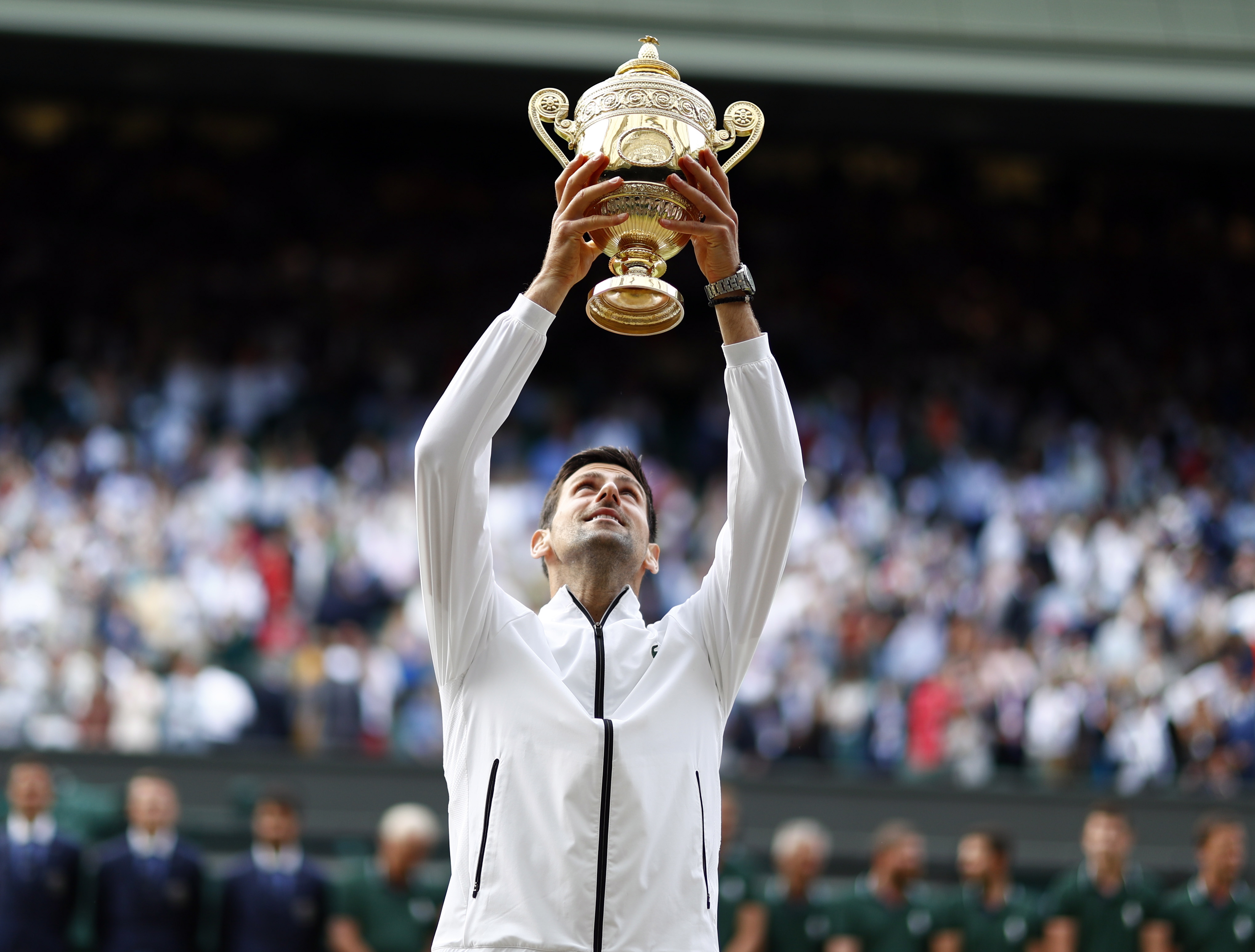 费德勒迎来三赛季高光表现,尤文图斯球迷沸腾!的简单介绍 费德勒迎来三赛季高光表现,尤文图斯球迷沸腾!的简单介绍