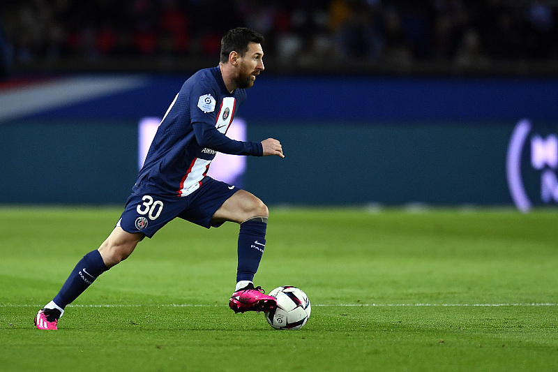 雷速体育-关于巴特勒赛事官方发布出色防守新规，巴黎圣日耳曼争议不断！的信息